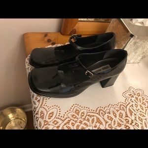 Patent leather Mary Janes